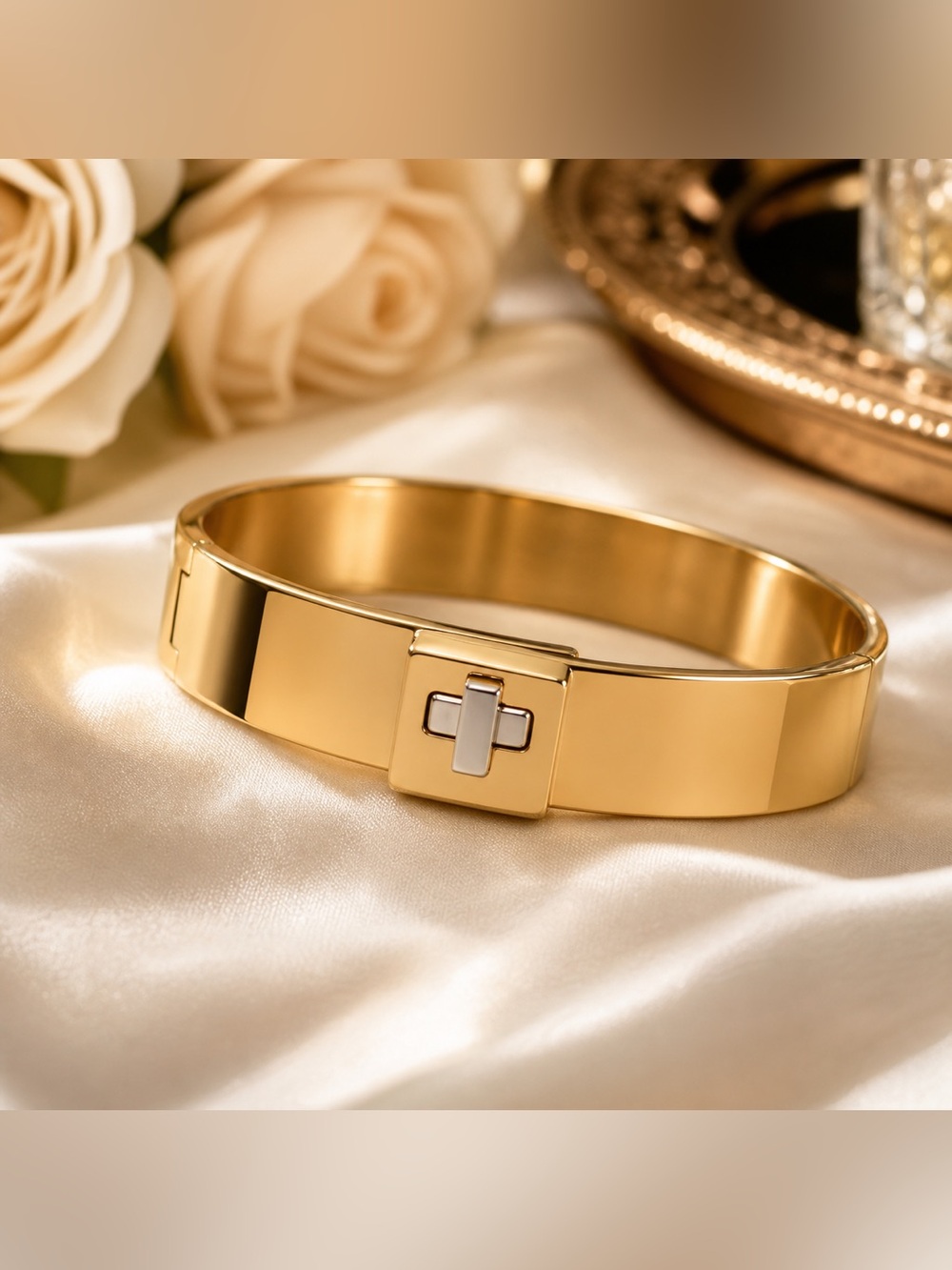 Kate Spade Phoebe Turnlock Gold Hinged Bangle Bracelet Wide Cuff